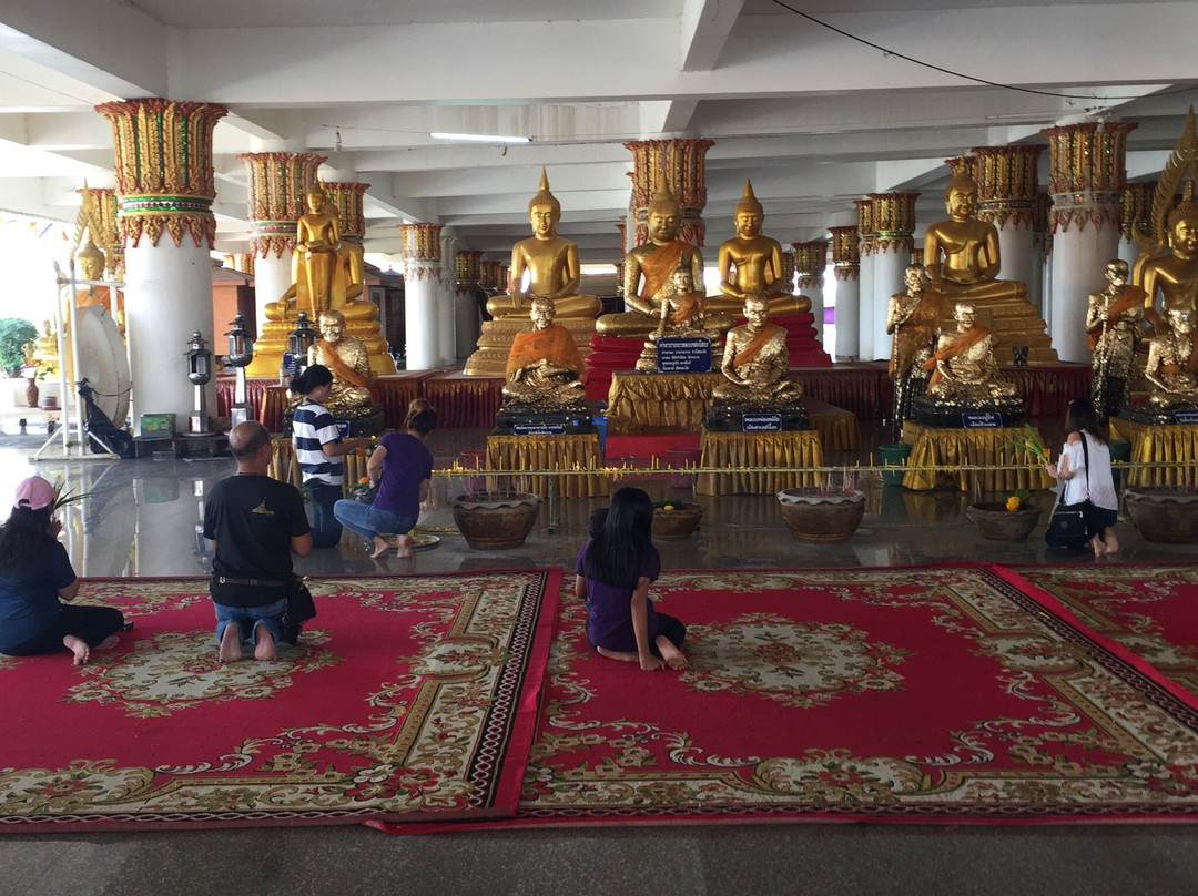 Wat Phayakkha Intharam (Wat Chedi)景点图片