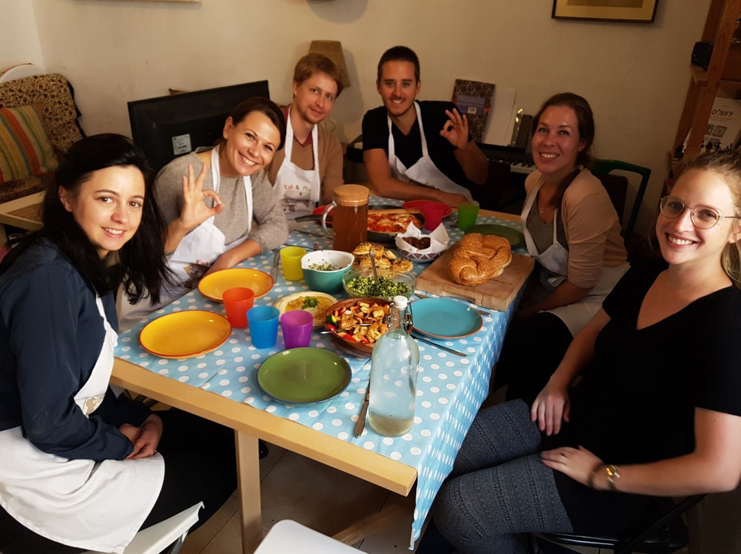 Eat & Meet Jerusalem - Cooking class景点图片