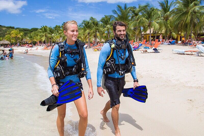 Blue Bay Dive & Watersports-威廉斯塔德必去景点