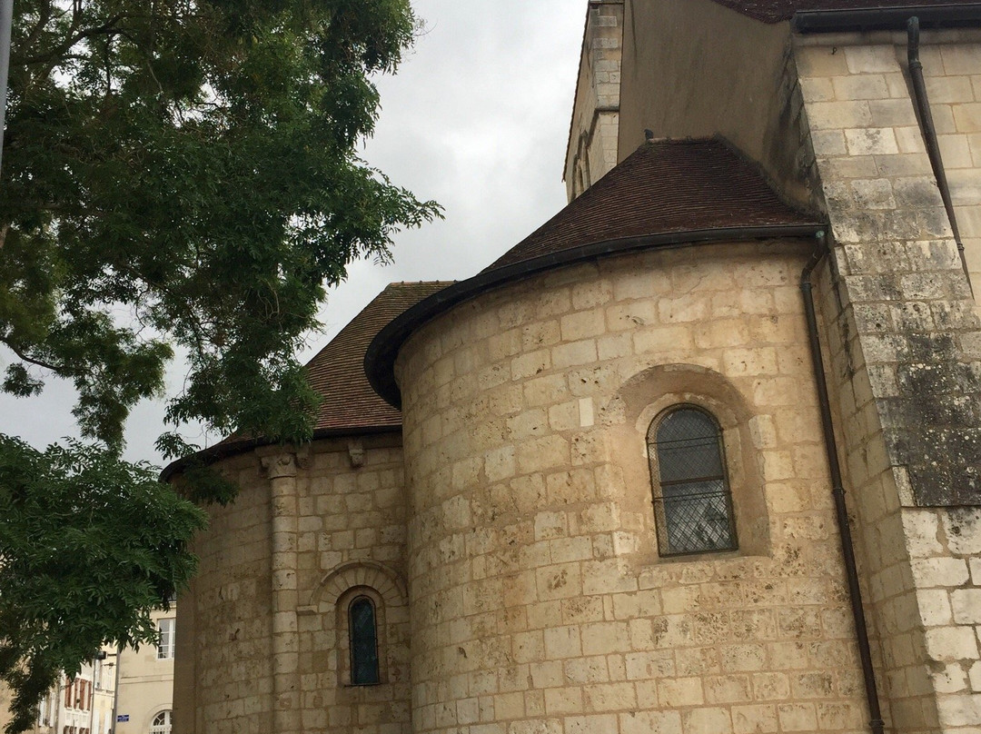 Eglise Saint-Germain-普瓦捷必去景点