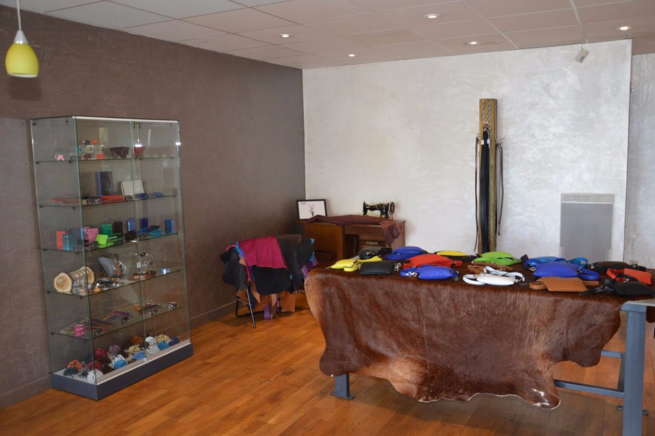 Ô Cuir Laguiole-拉奇欧勒必去景点