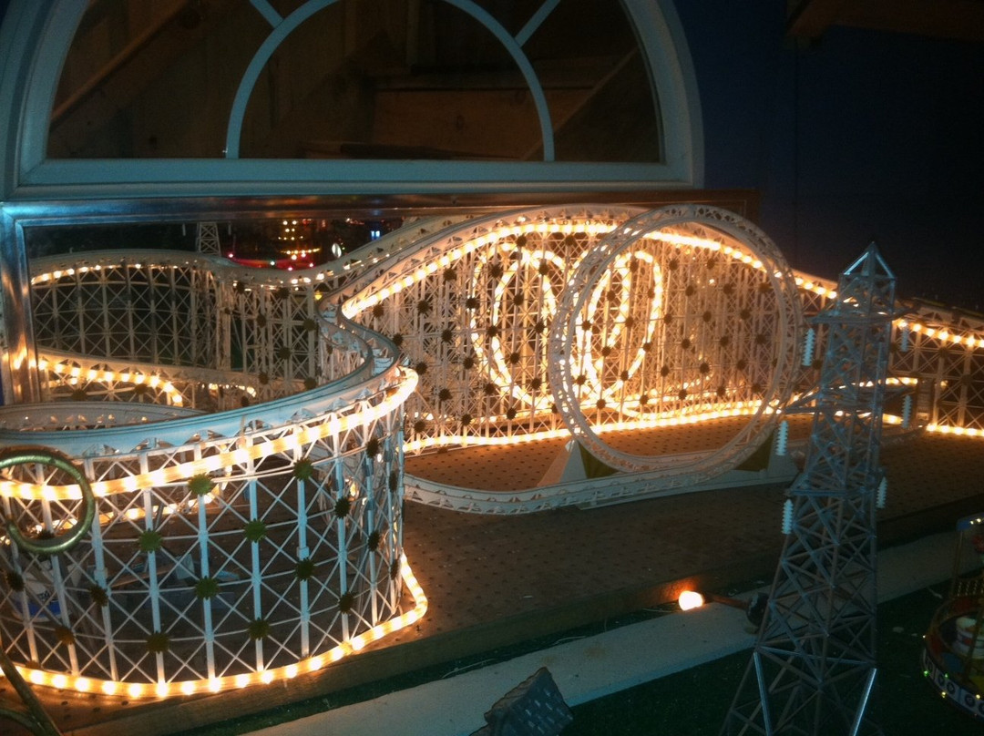 Winterwalk Train Shop & Display景点图片