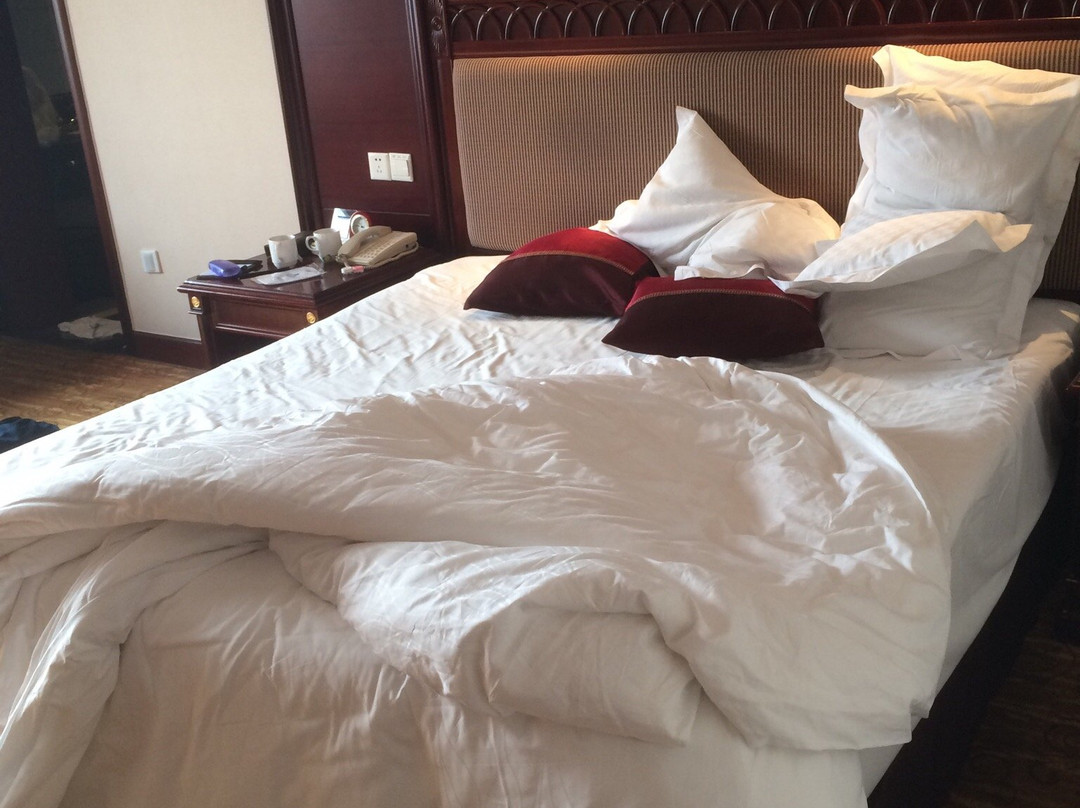 华信国际大酒店主图