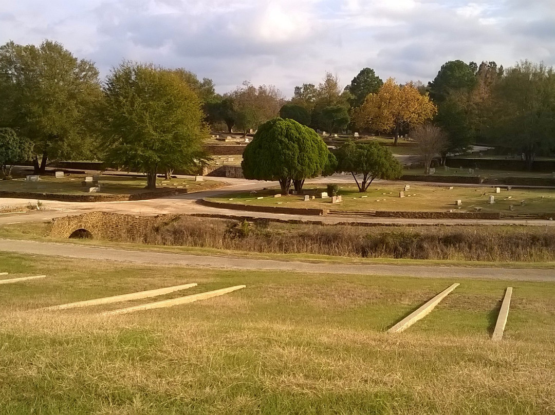 Palestine City Cemetery-Palestine必去景点