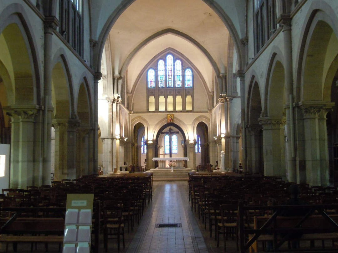 Église Saint-denys De L'estrée-塞纳-圣但尼必去景点