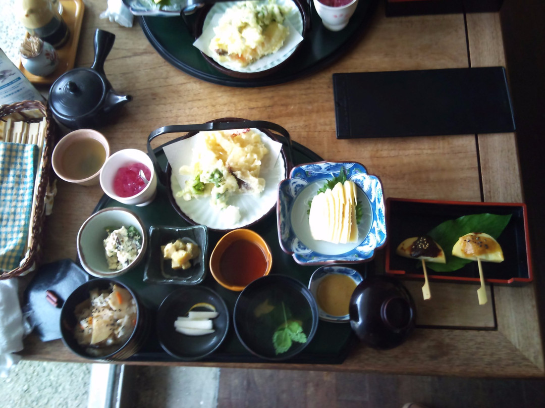 五木村餐馆和美食-Jimi Kenjo Rotan