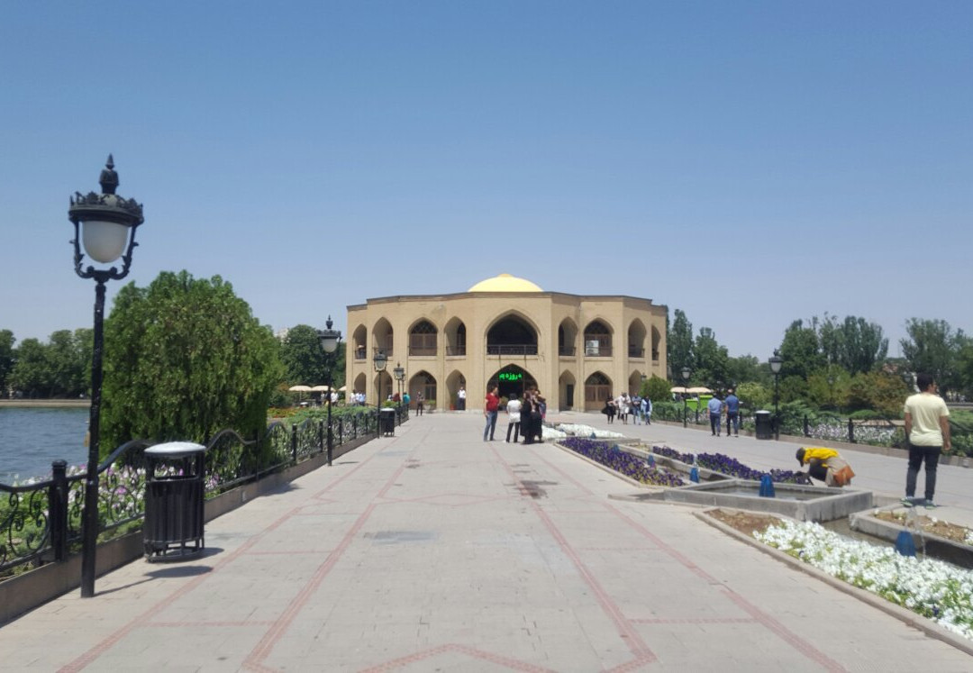 Talar-E Bozarg El-Goli