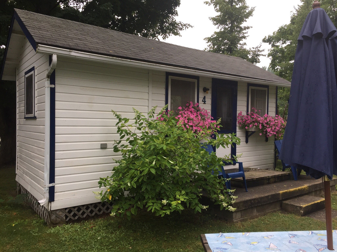 Bayfield River Cottage Colony