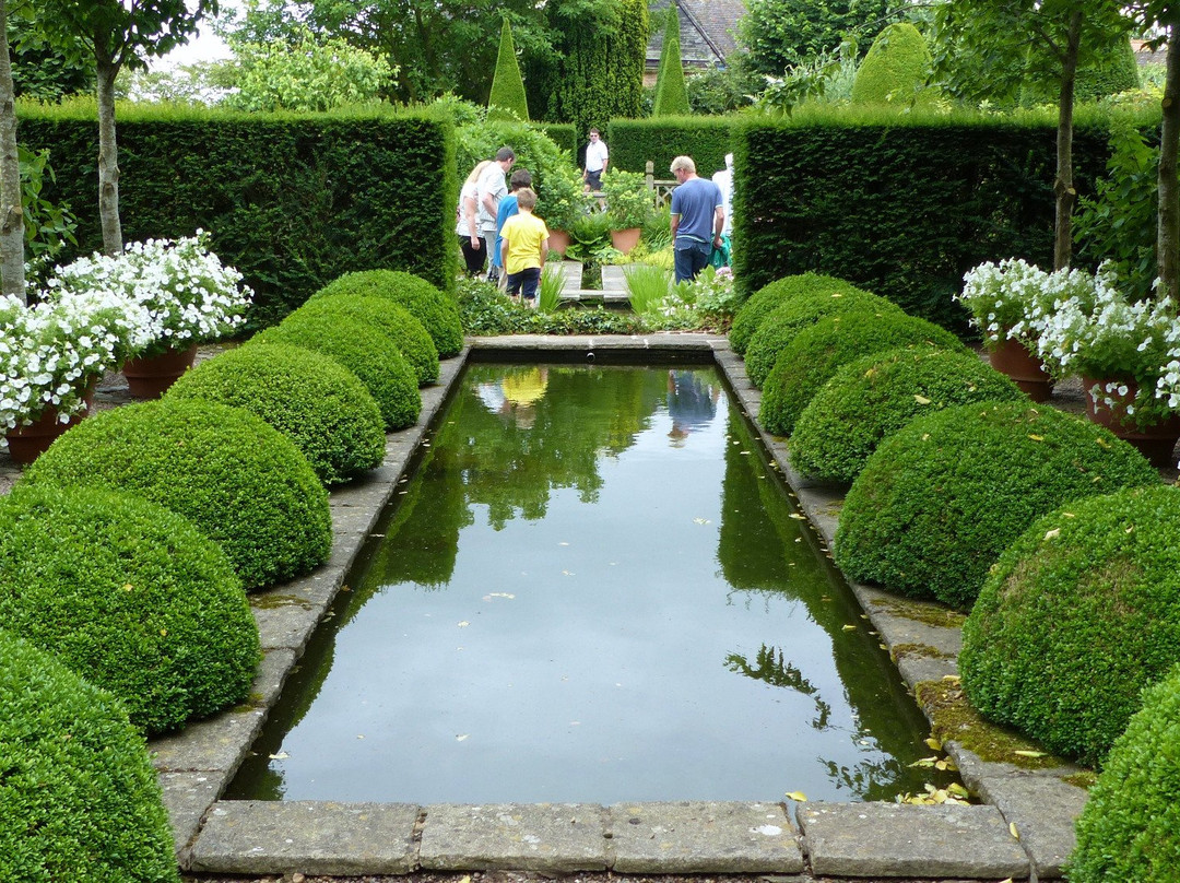 Wollerton Old Hall Garden景点图片