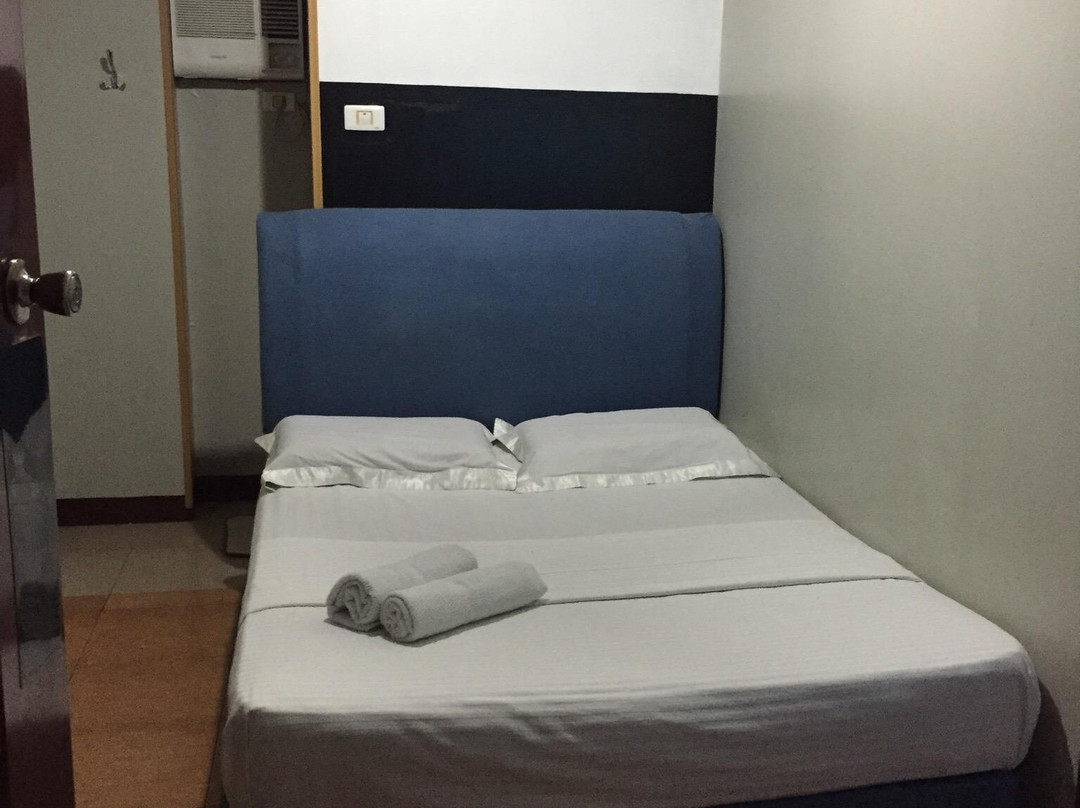 67th Boulevard Pension House主图