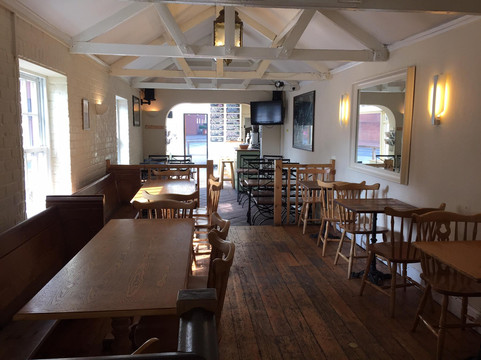 Trotters Bar-科尔切斯特必去景点