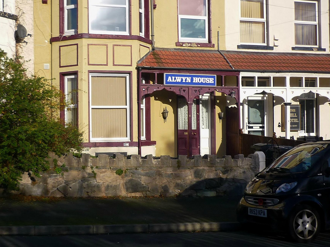 Alwyn House