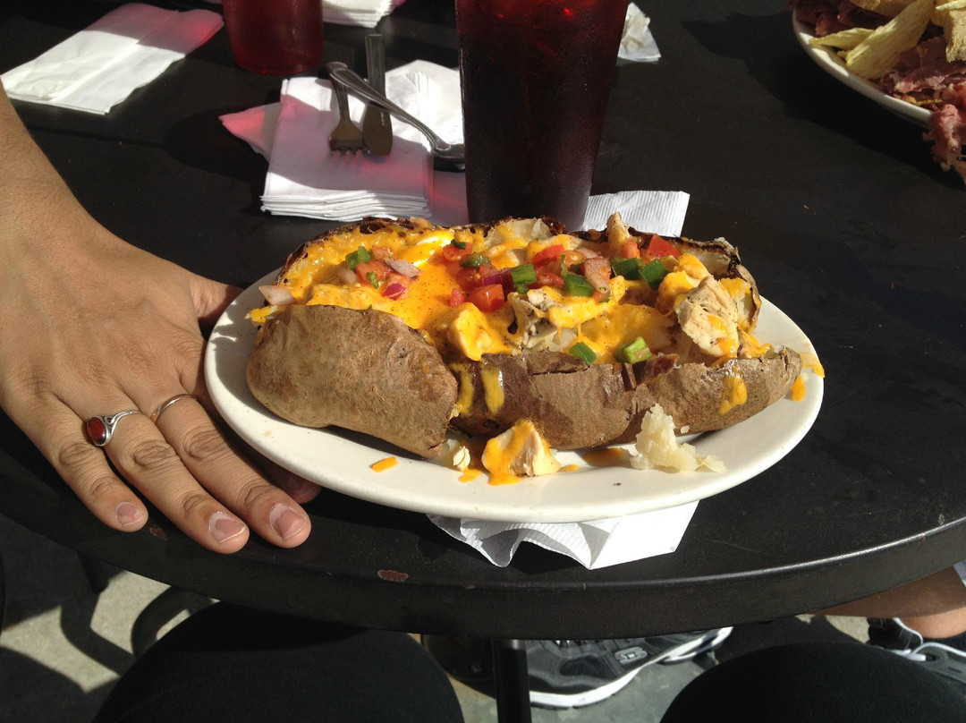 Shops at Pembroke Gardens-彭布罗克派恩斯必去景点