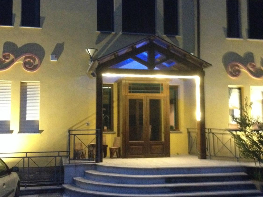 Limbara Hotel主图