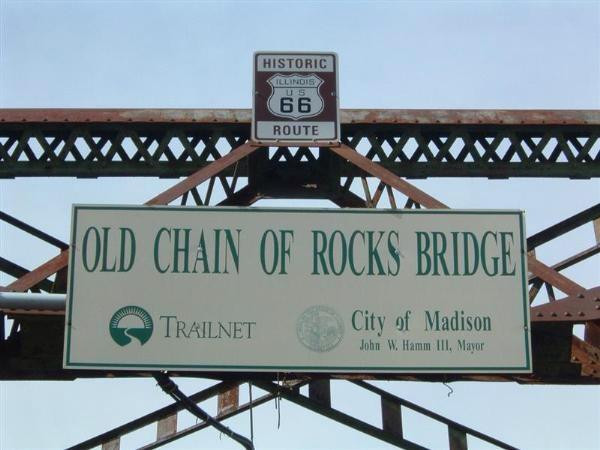 Chain of Rocks Bridge景点图片