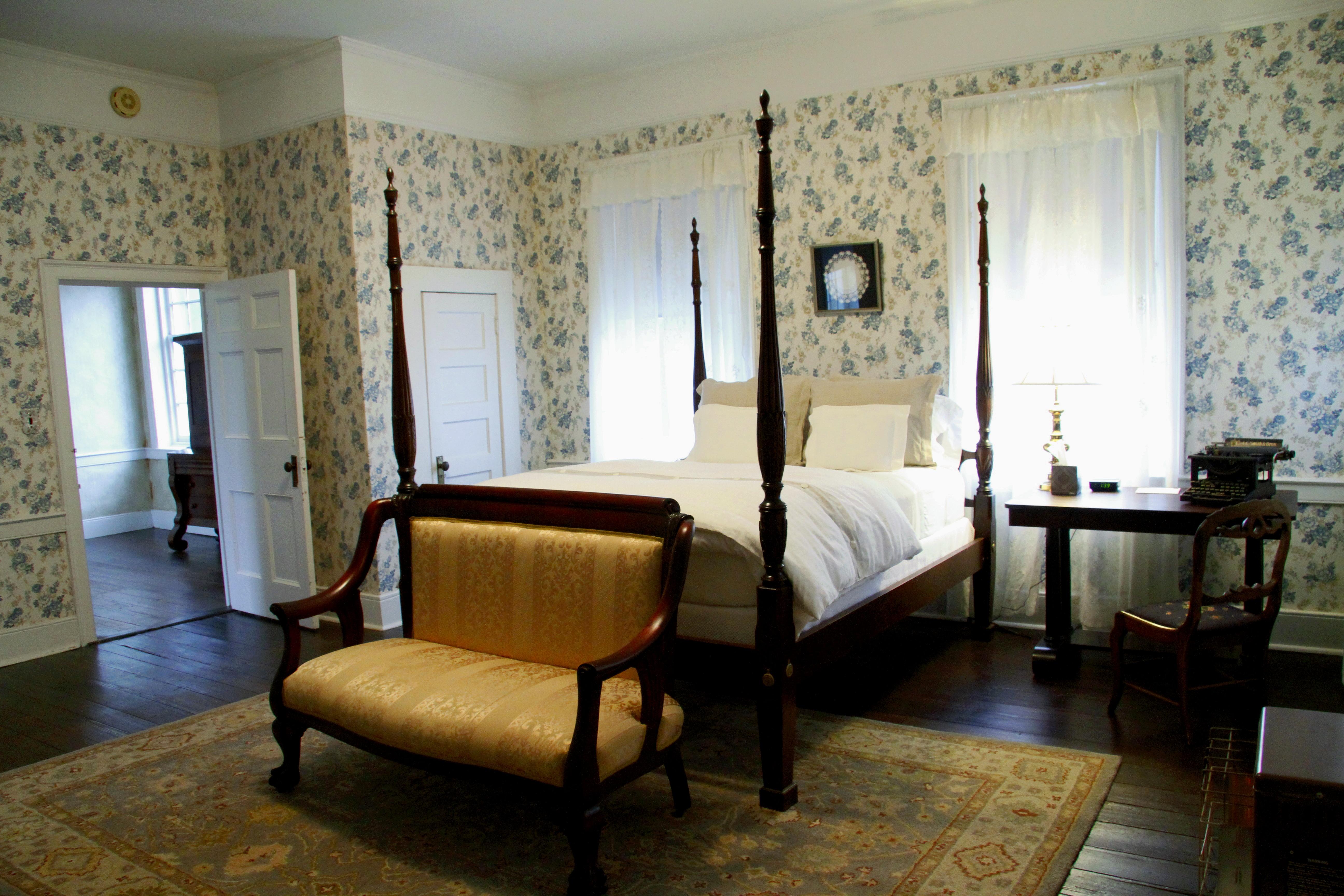 The Johnston-Torbert House-官方