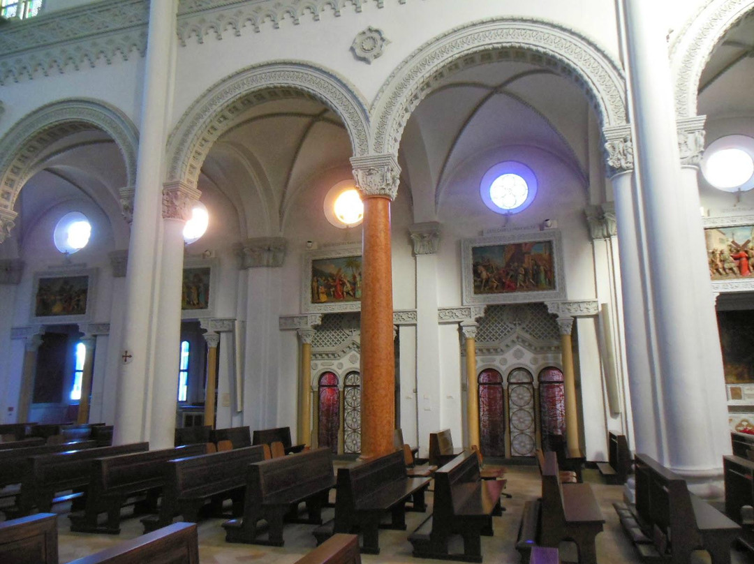Chiesa del Sacro Cuore di Gesu-库内奥必去景点