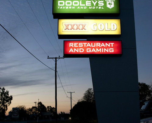 Dooley's Tavern & Motel Capella主图