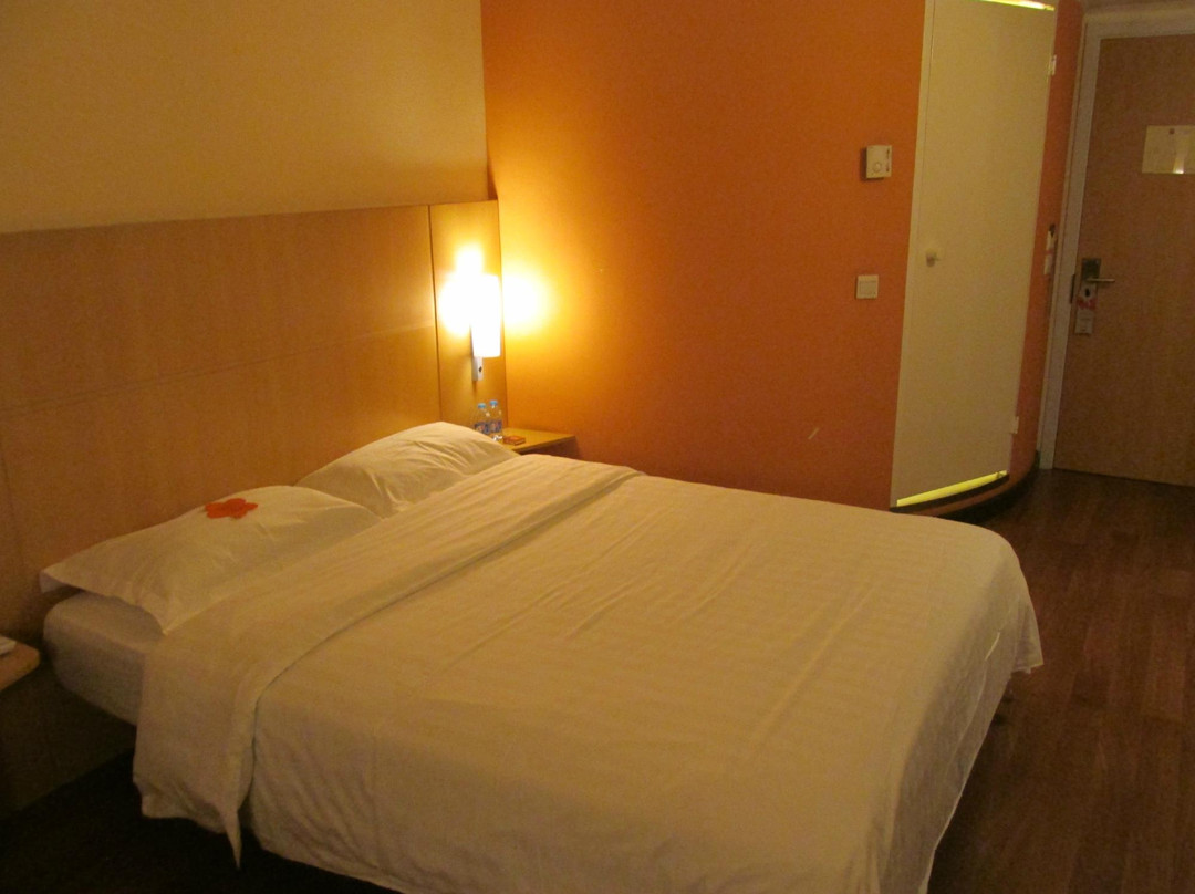 宜必思江阴澄江中路酒店主图