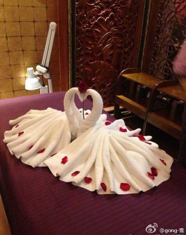 爱乐皇冠假日酒店主图