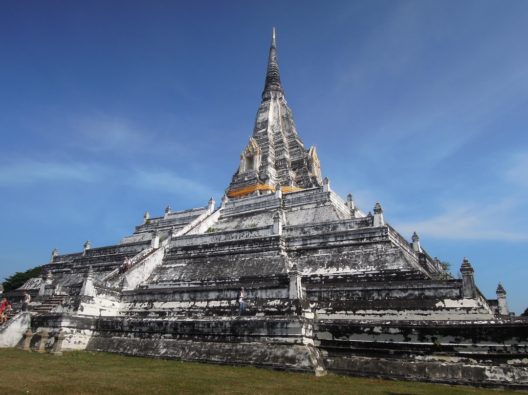 Wat Phu Khao Thong (Golden Mount)-大城必去景点