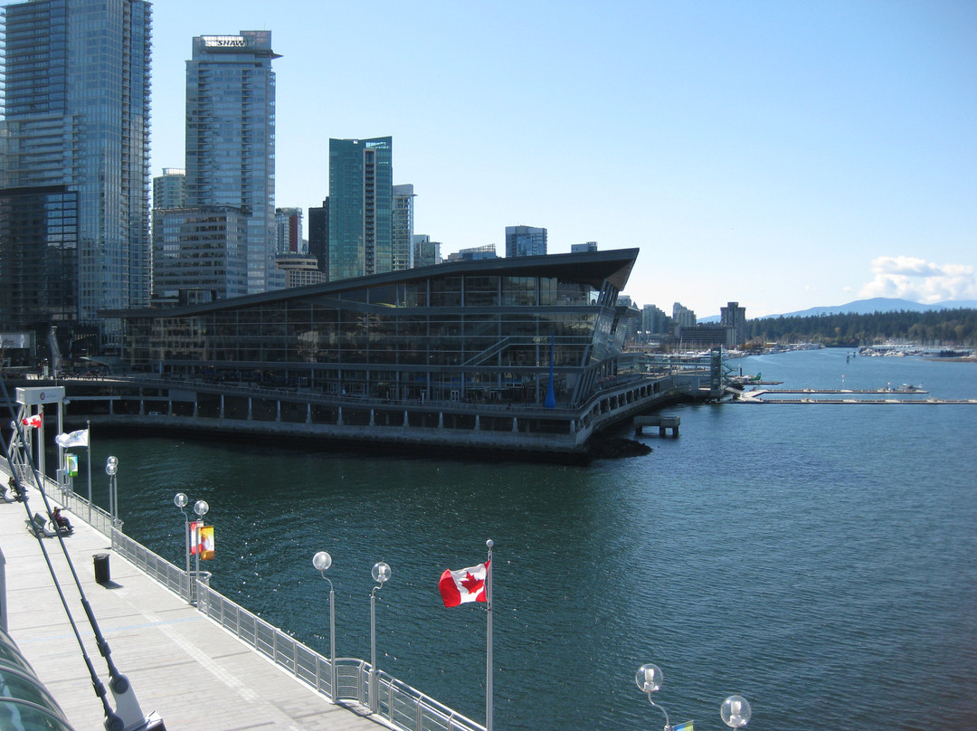 加拿大广场-温哥华必去景点