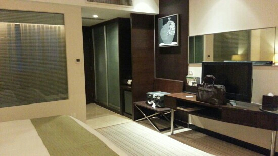 南京水游城假日酒店主图