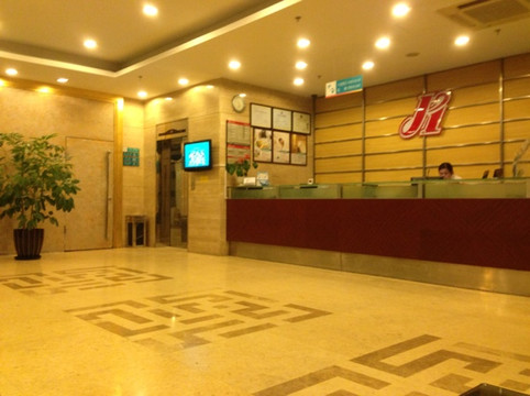 锦江之星(上海漕宝路地铁站店)主图