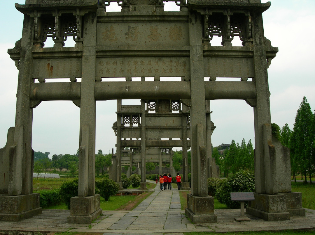 棠樾牌坊群-歙县必去景点