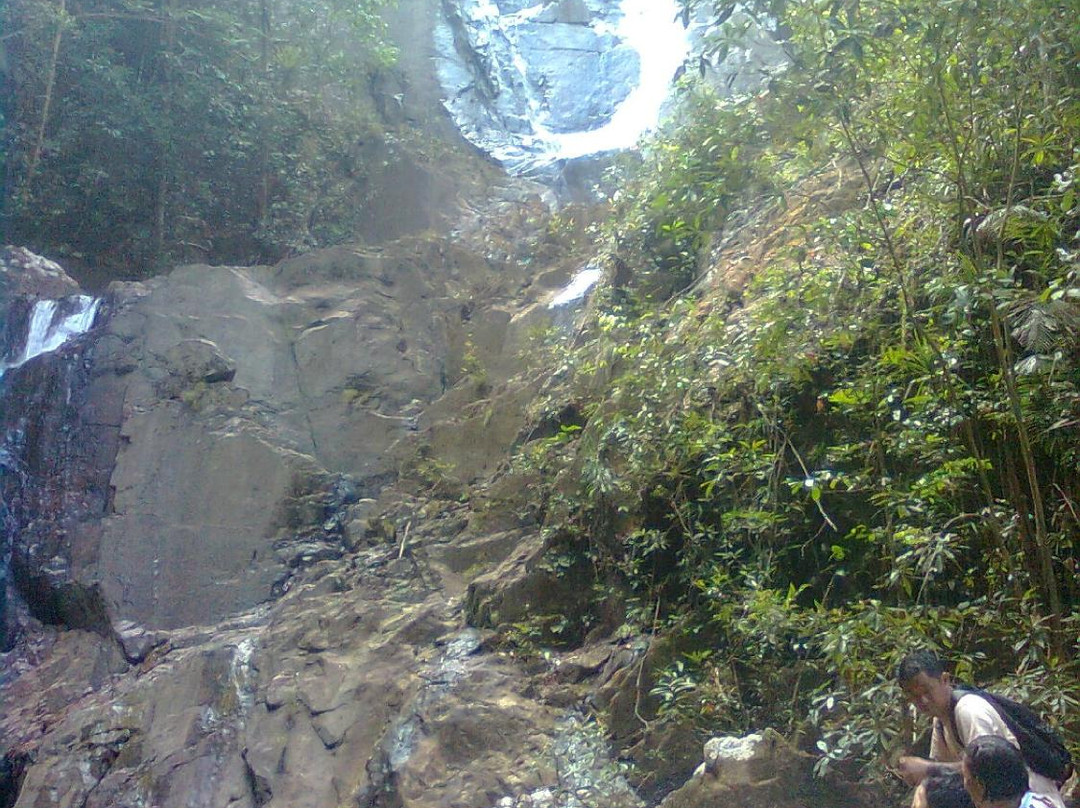 Sungai Yong Waterfalls-居銮必去景点
