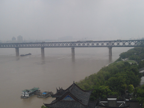 晴川假日酒店主图