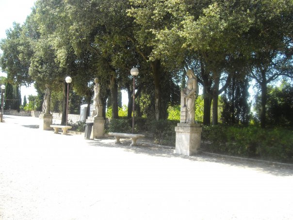 Giardini del Frontone-佩鲁贾必去景点