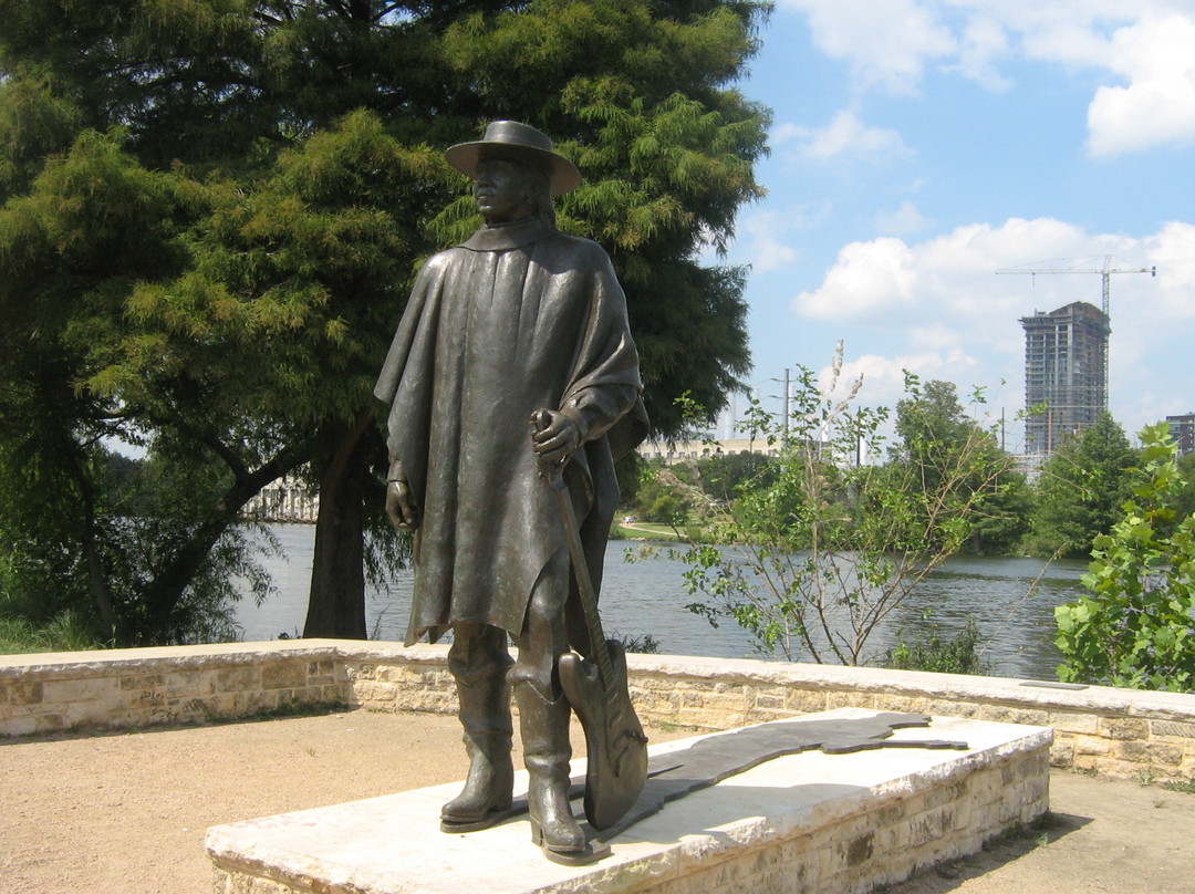 Stevie Ray Vaughan Statue-奥斯丁必去景点