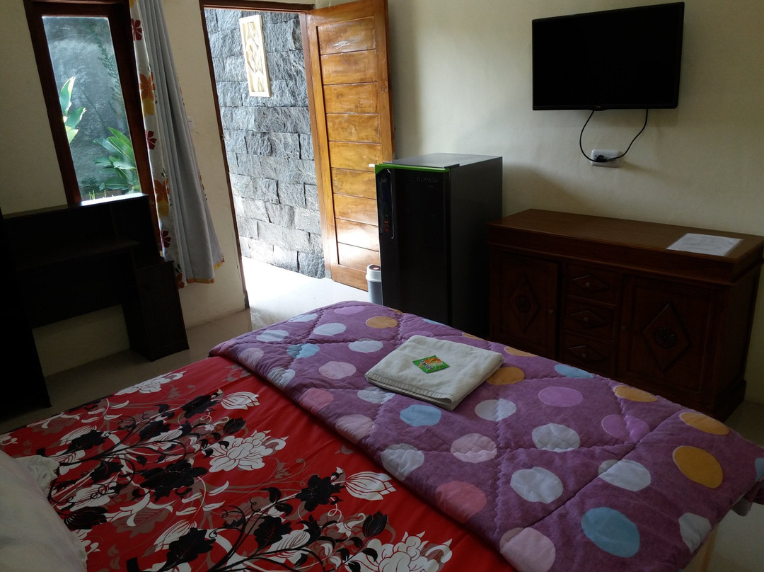 Sambirejo酒店住宿-OYO 2633 Beto Guest House