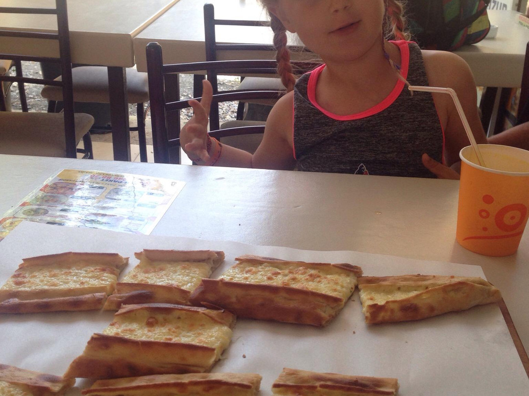 As Safirah餐馆和美食-Huzur Pide