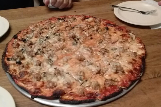 Kingman餐馆和美食-Overpass Pizza