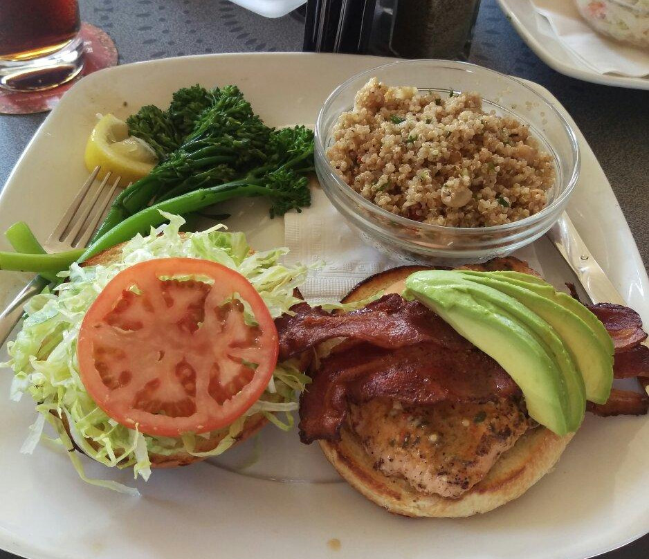 劳埃德明斯特餐馆和美食-Original Joe's