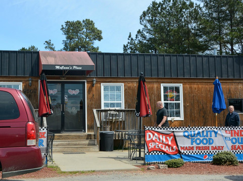 McCann's Place主图