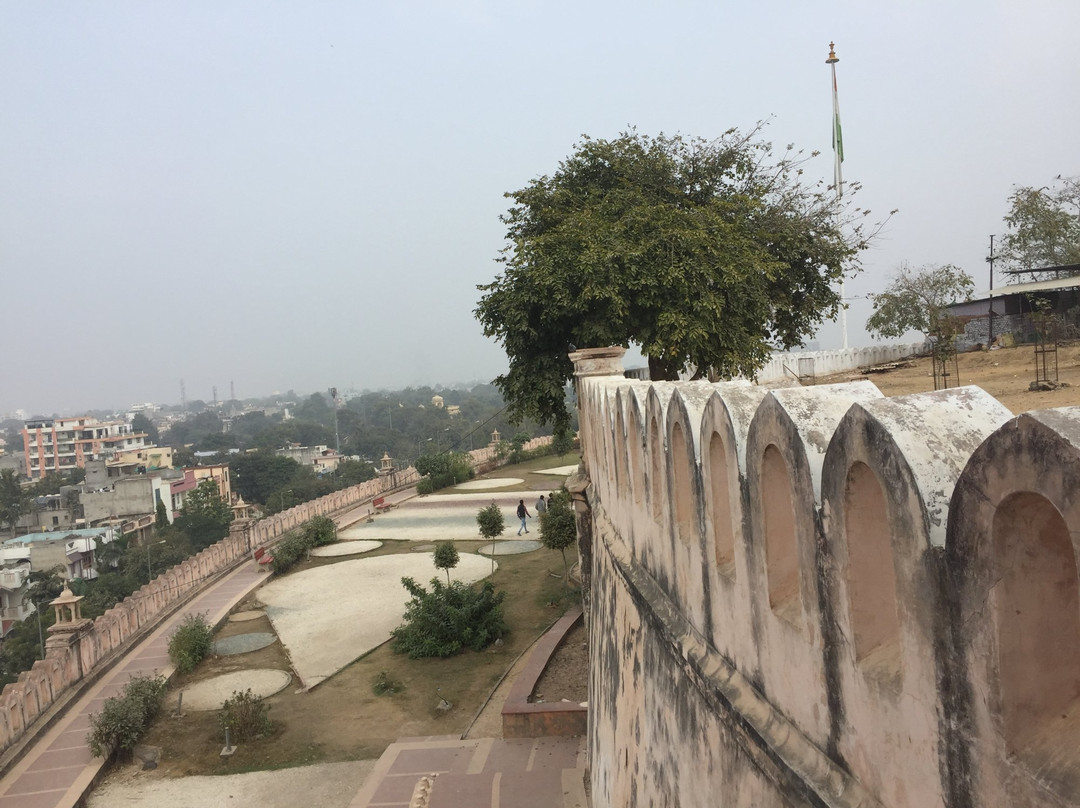 Amra Ka Bas旅游攻略图片