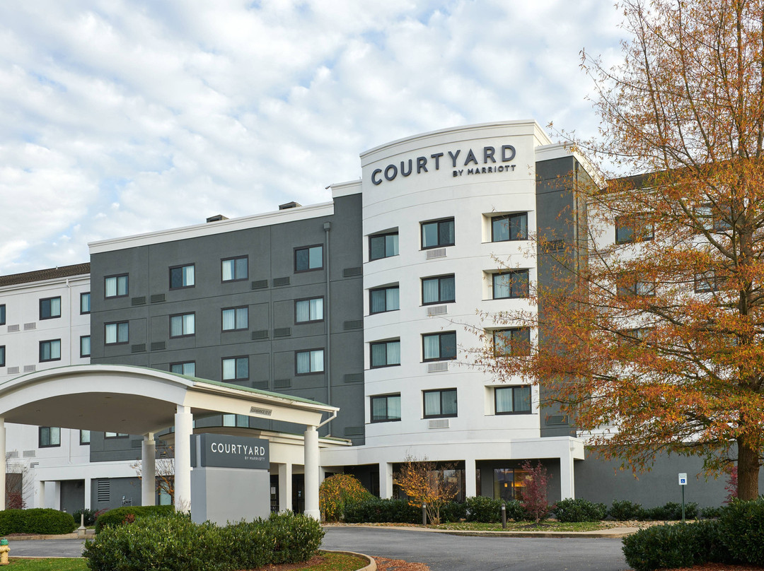 Courtyard by Marriott Bristol