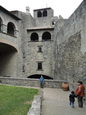 Castello Odescalchi di Bracciano-布拉恰诺必去景点
