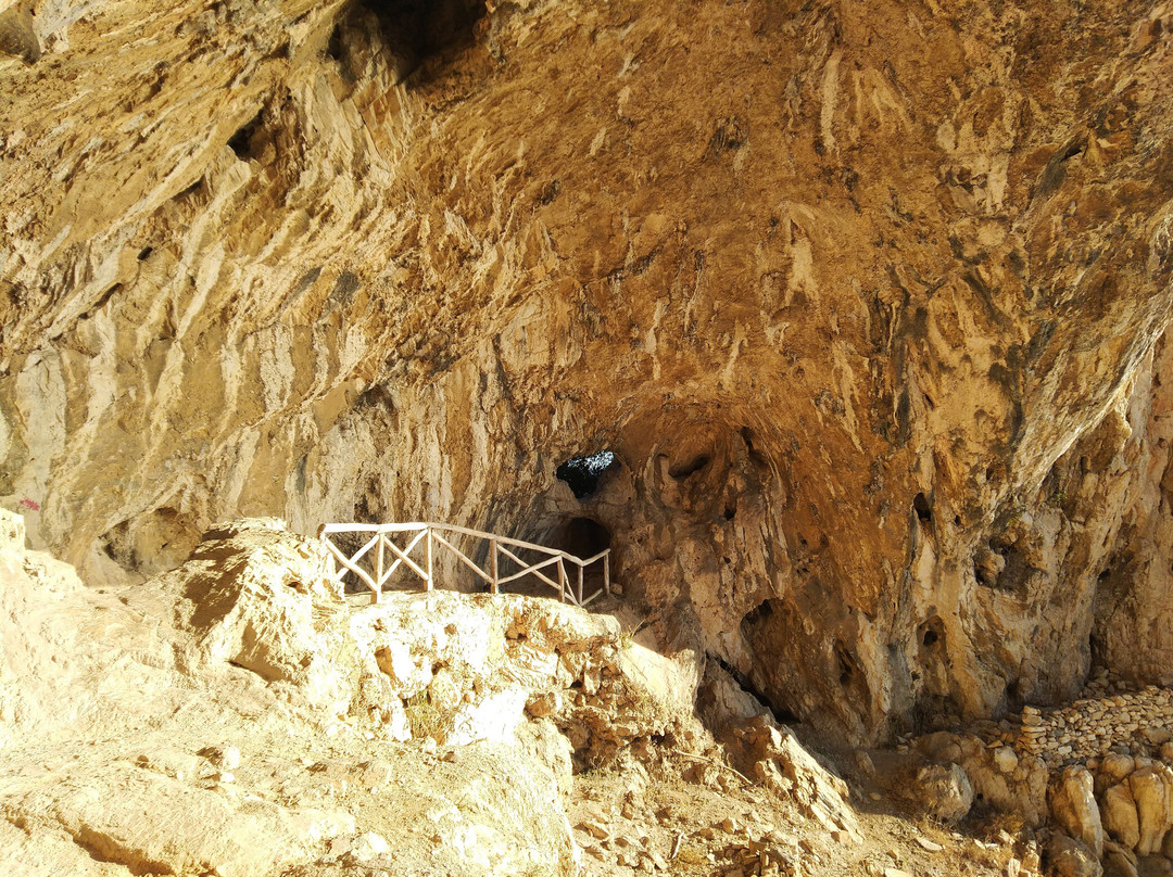 Grotta dei Falsari景点图片
