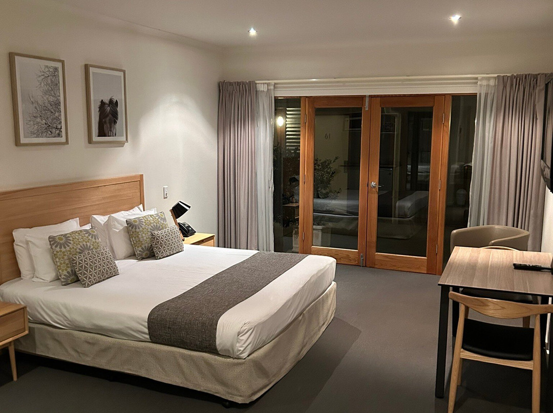 阿恩多夫甘露酒店主图