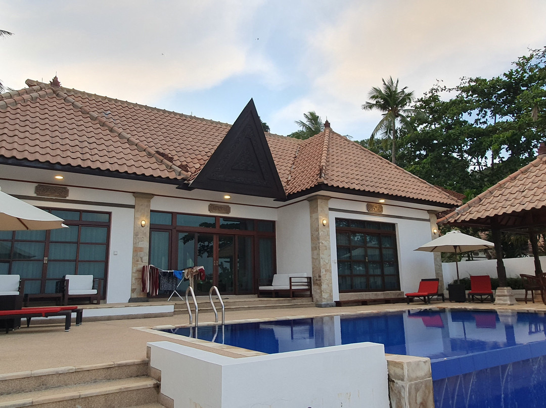 因陀罗玛雅泳池别墅酒店主图