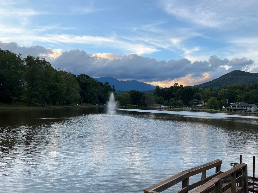 Red Rocker Inn主图