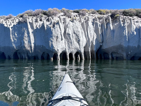 Caldera Kayak-马姆莫斯湖必去景点