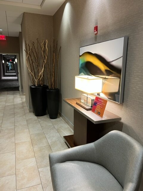 Courtyard by Marriott Kingston Highway 401/Division Street主图