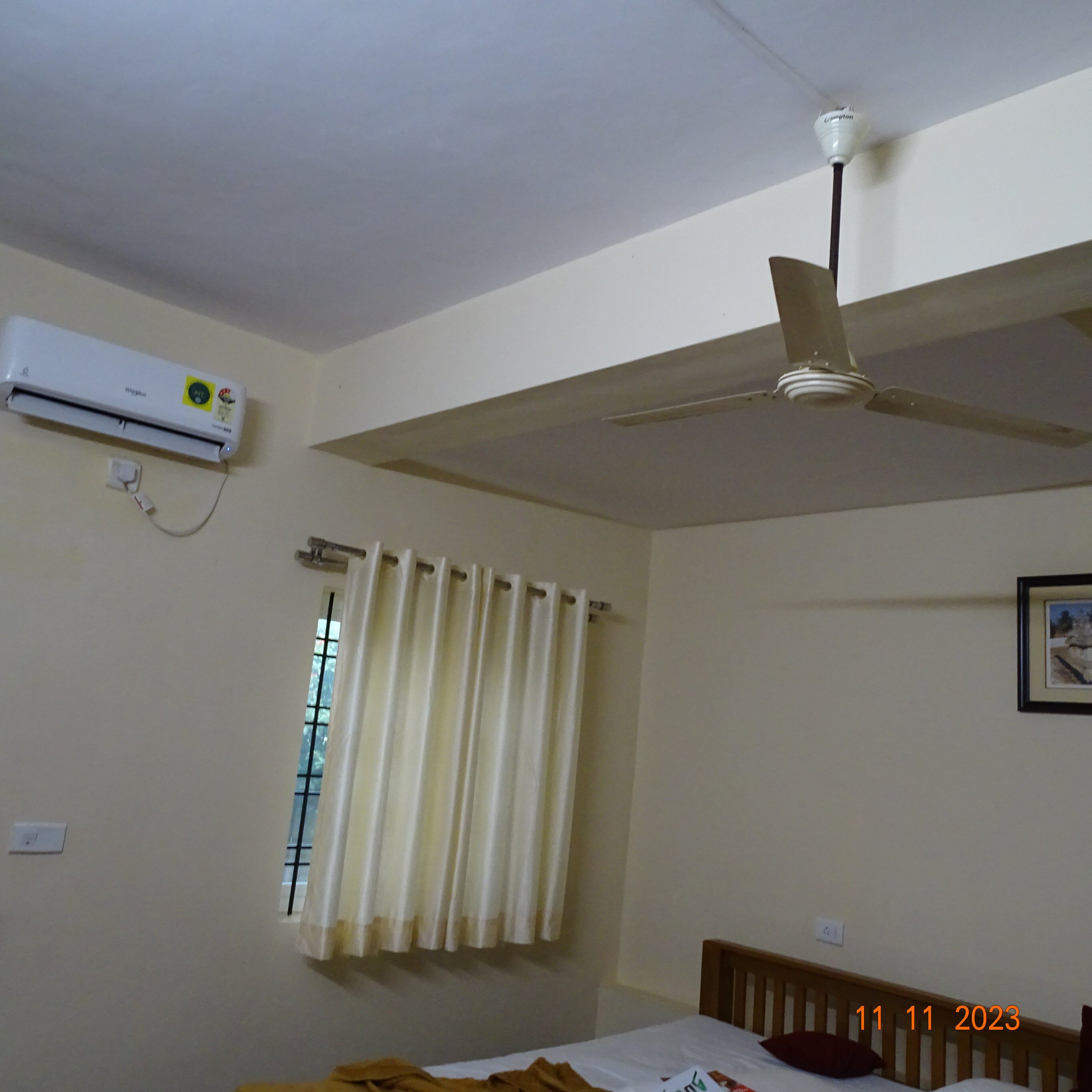 Hotel Mayura Pavithra Yediyuru-客卧