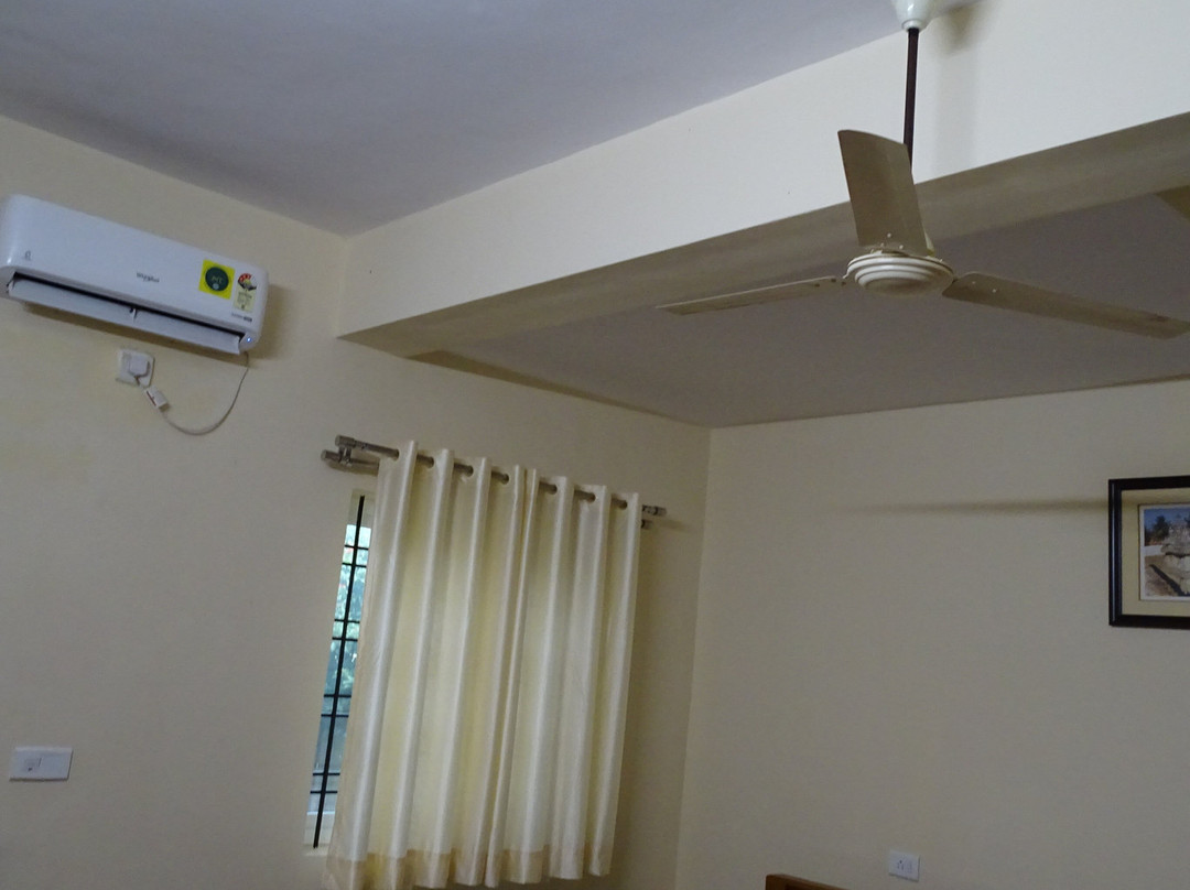 Hotel Mayura Pavithra Yediyuru主图