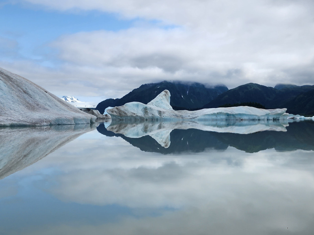 Sheridan Glacier Lake-Cordova必去景点